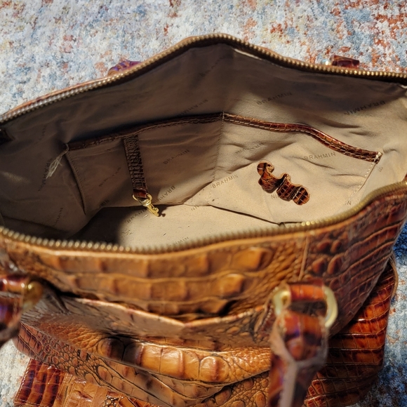 COPY - Authentic Brahmin Bag with Wallet - Picture 4 of 6